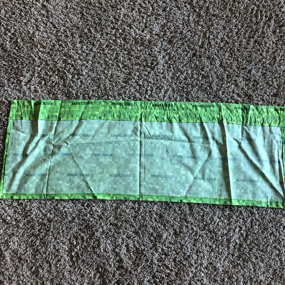 2 Minecraft Valances - Picture 4 of 4